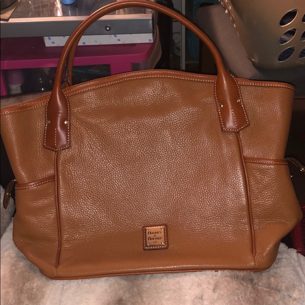 Dooney and Bourke tote